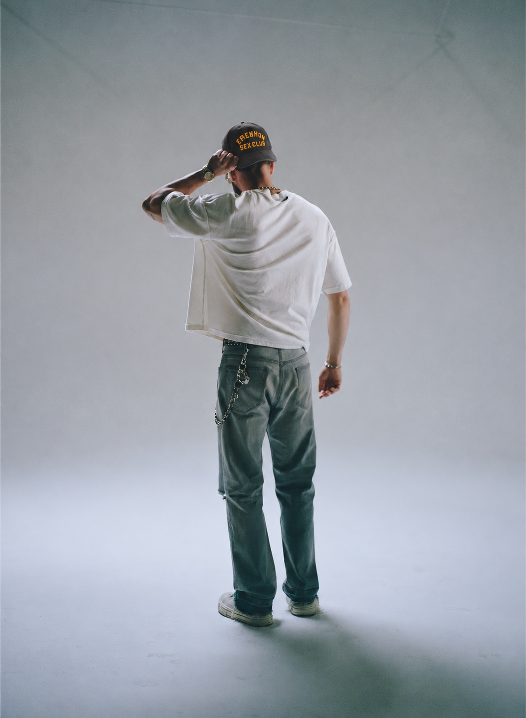 Washed Age Black Hat LA Cult Classics Erewhon Sex Club hat worn by a model, photo 3